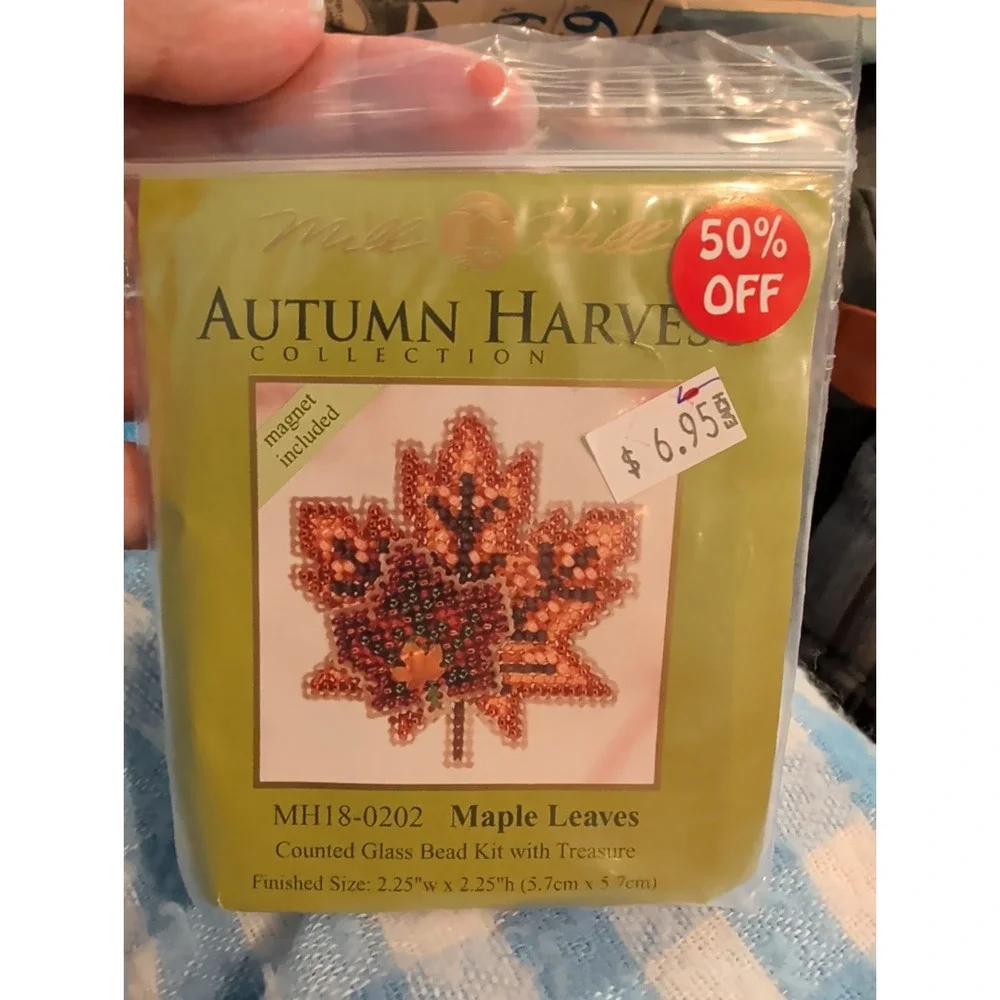 New Kit Mill Hill Glass Counted Bead Autumn Harvest MH18-0202 Maple Leaves